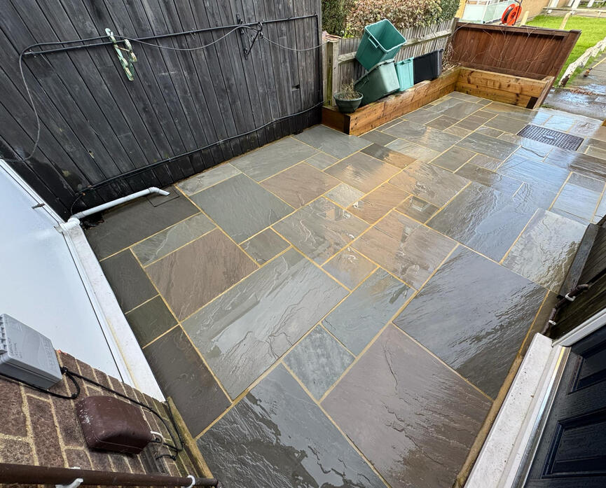 Patio pressure clean (After)