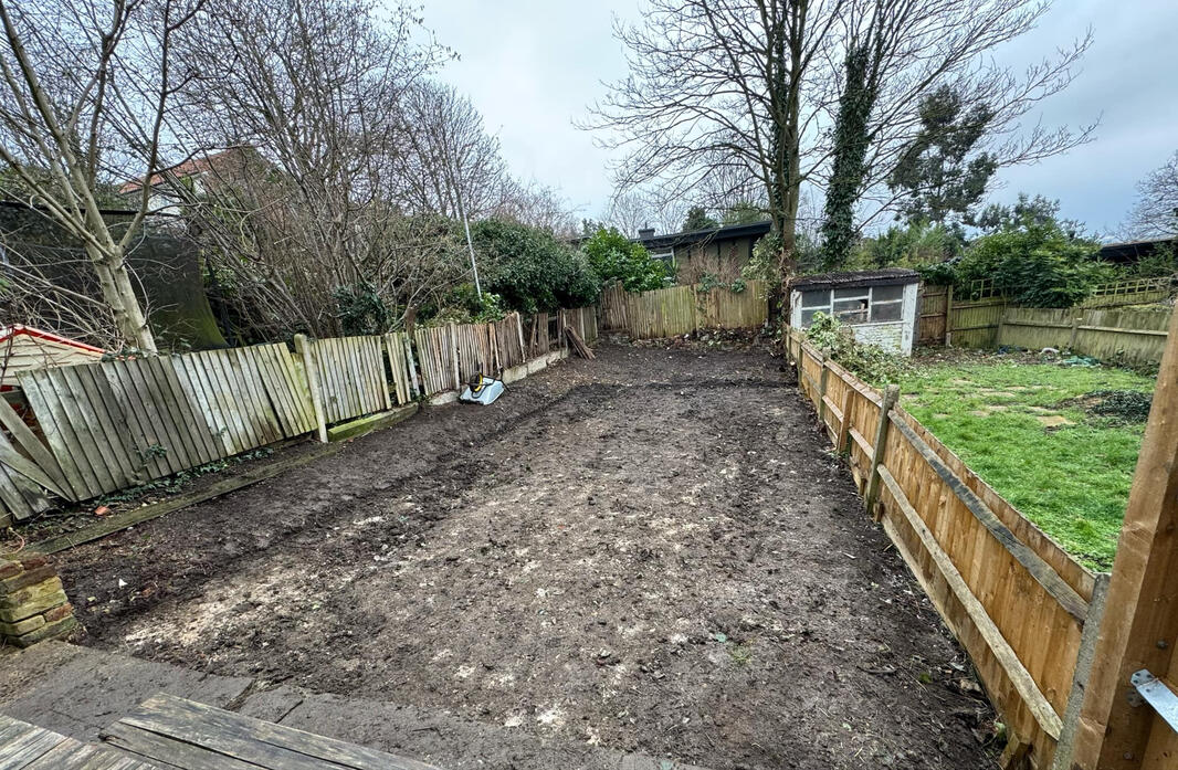 Garden clean &amp; concrete removal (After)